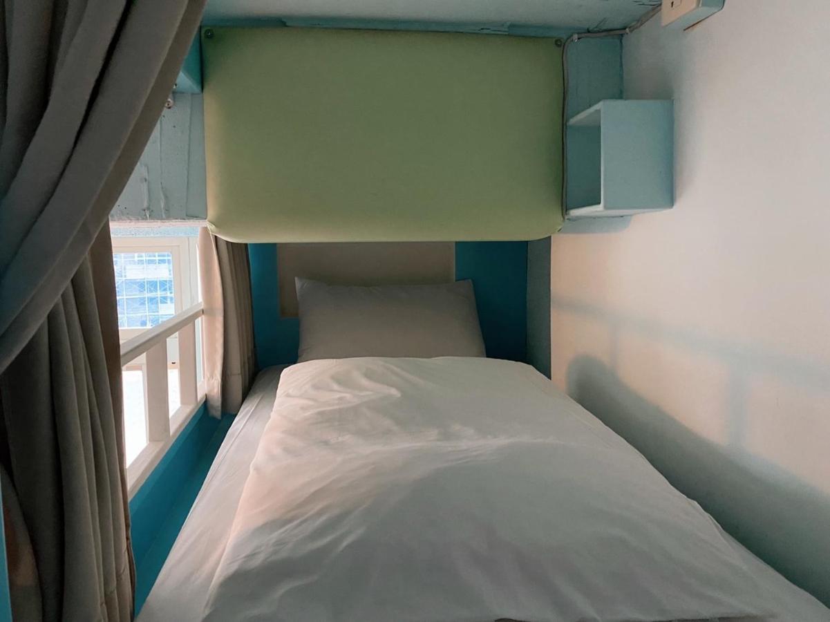 Mr. Lobster’s Secret Den design hostel Taipeh Exterior foto