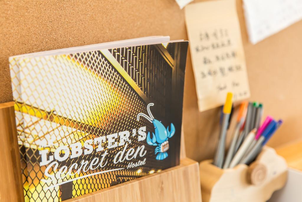 Mr. Lobster’s Secret Den design hostel Taipeh Exterior foto